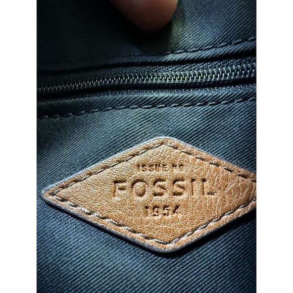 Fossil Fionia Small Crossbody Floral Coated Canvas Leather Accents Adjustable - Picture 7 of 13